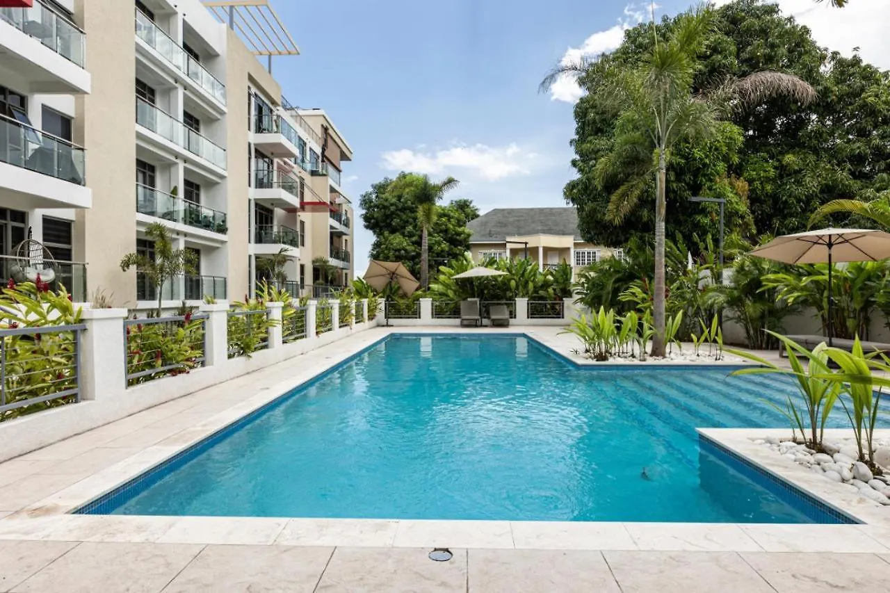 Bella Studio Apartments - Chic Suite Kingston